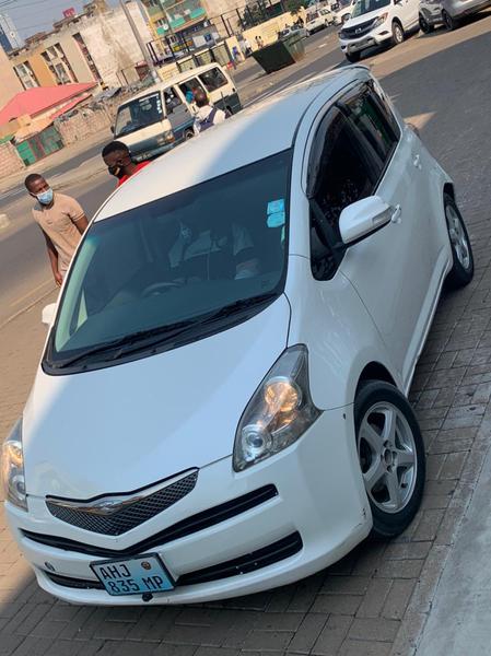 Toyota Vitz • 2009 • 950,000 km 4