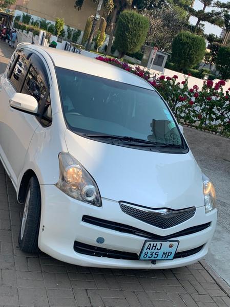 Toyota Vitz • 2009 • 950,000 km 2