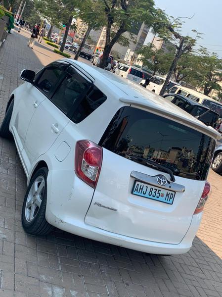 Toyota Vitz • 2009 • 950,000 km 3