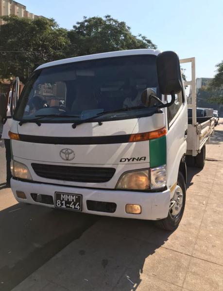 Toyota Dyna • 1999 • 150,000 km 3