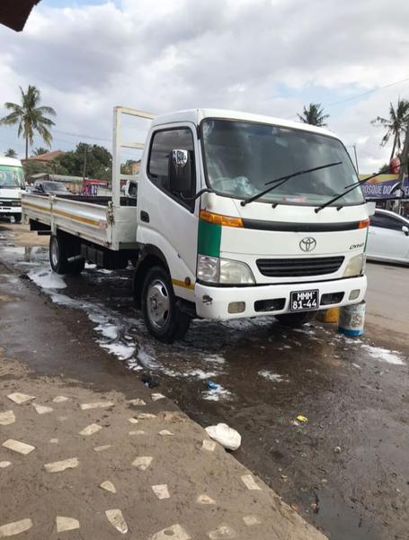 Toyota Dyna • 1999 • 150,000 km 1