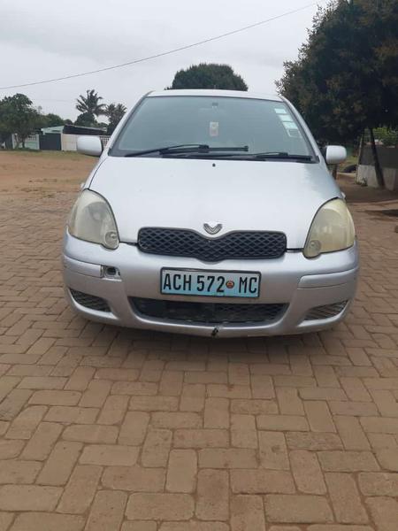 Toyota Vitz • 2010 • 83,000 km 3