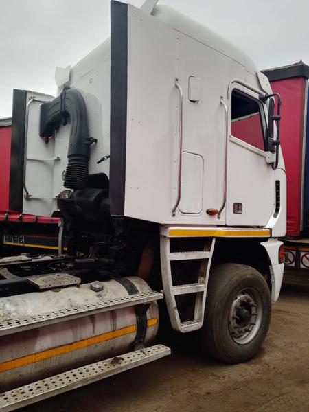 Freightliner Argosy • 2013 • 120,000 km 2