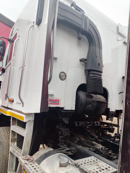 Freightliner Argosy • 2013 • 120,000 km 6