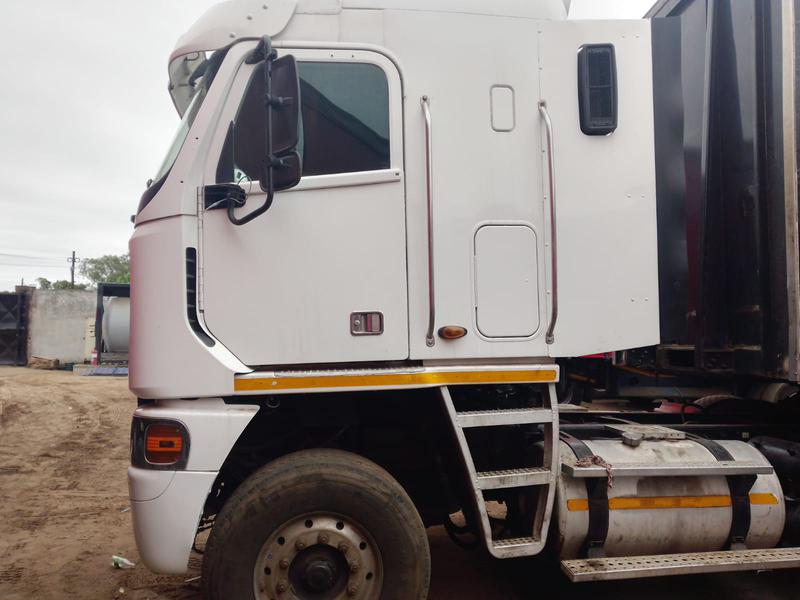 Freightliner Argosy • 2013 • 120,000 km 5