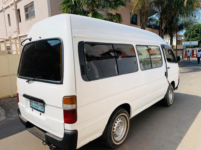 Toyota Hiace • 2008 • 98,000 km 2
