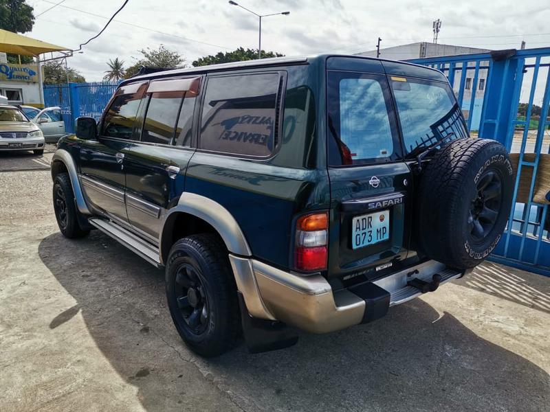 Nissan Patrol • 2013 • 99,000 km 3