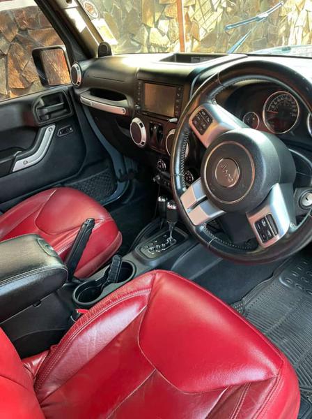 Jeep Wrangler • 2013 • 124,000 km 2