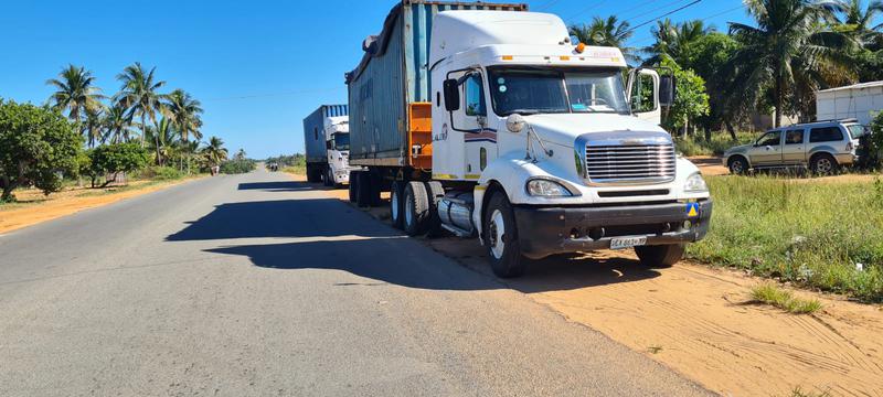 Freightliner Argosy • 2014 • 120,000 km 1