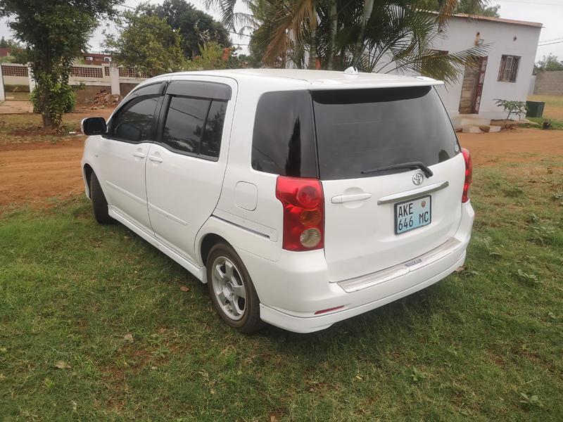 Toyota RAV4 • 2013 • 98,000 km 3