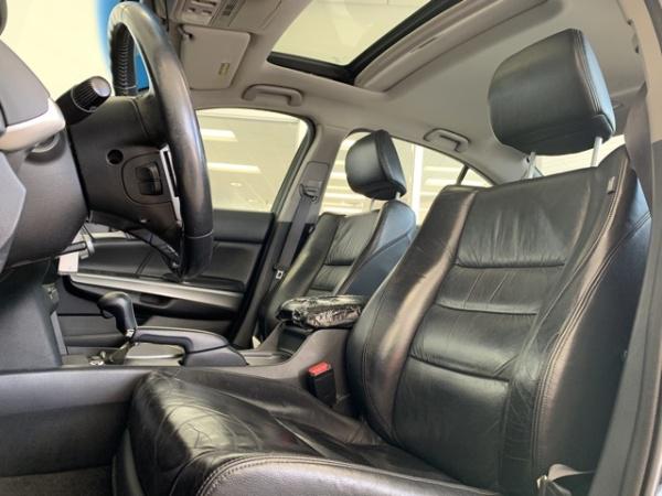 Honda Accord • 2008 • 299,247 km 7