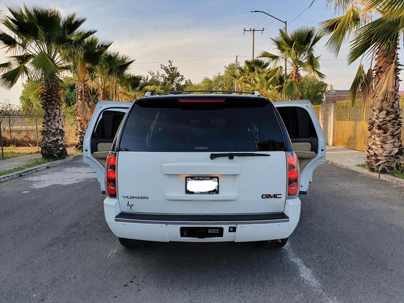 Chevrolet Tahoe • 2008 • 120,000 km 11