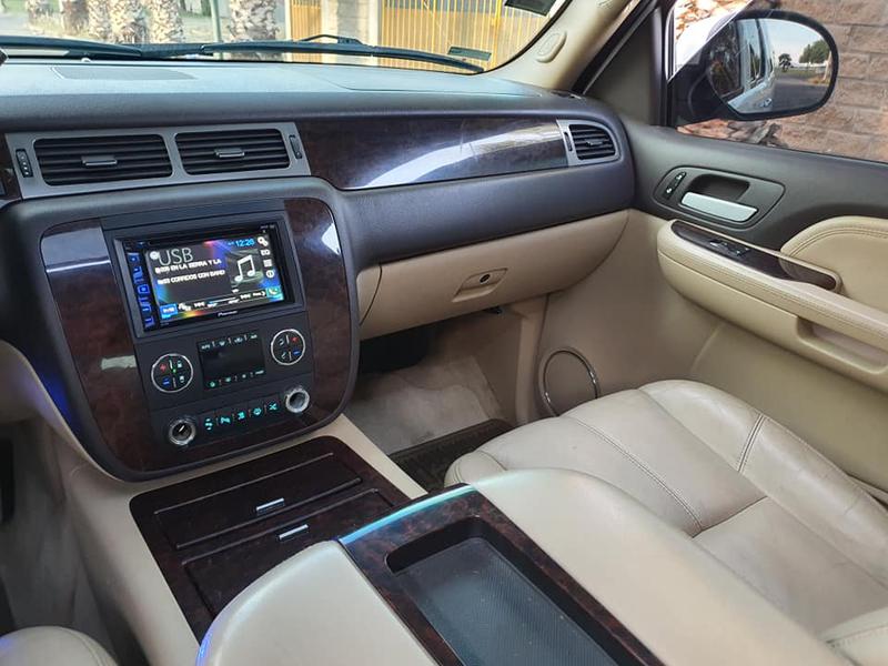 Chevrolet Tahoe • 2008 • 120,000 km 1