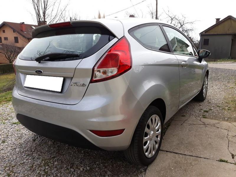Ford Fiesta • 2015 • 124,000 km 3