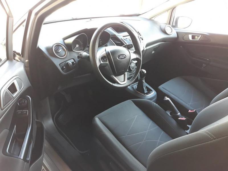 Ford Fiesta • 2015 • 124,000 km 4