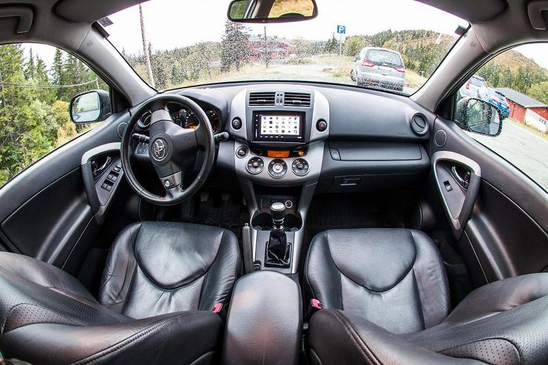 Toyota RAV4 • 2006 • 144,800 km 6