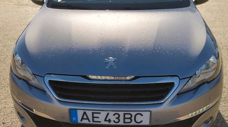Peugeot 308 • 2015 • 140,000 km