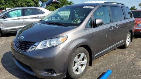 Toyota Sienna • 2012 • 10,000 mi