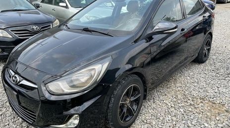 Hyundai Accent • 2016 • 32 km