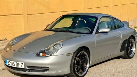 Porsche Carrera GT • 1999 • 103,400 km