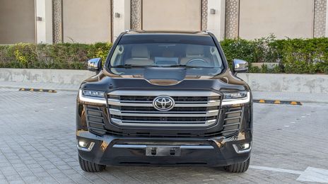 Toyota Land Cruiser • 2023 • 57,000 km
