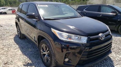 Toyota Highlander • 2017 • 10,000 mi