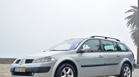 Renault Mégane • 2004 • 215,000 km