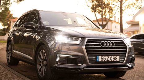 Audi Q7 • 2017 • 186,000 km