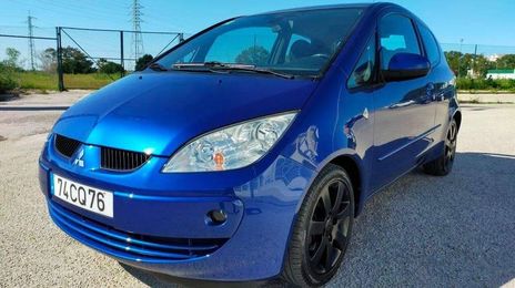 Mitsubishi Colt • 2006 • 89,000 km