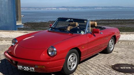 Alfa Romeo Spider • 1990 • 80,000 km