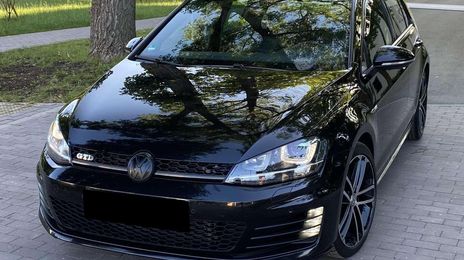 Volkswagen Golf • 2014 • 179,000 km
