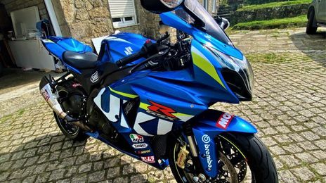 Suzuki gsx - r600 • 2015 • 19,000 km