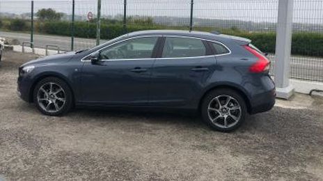 Volvo V40 • 2016 • 115,235 km