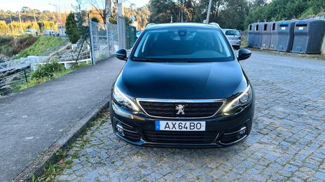 Peugeot 308 • 2019 • 140,000 km