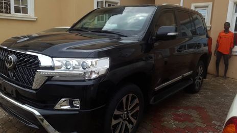 Toyota Land Cruiser • 2018 • 25 km
