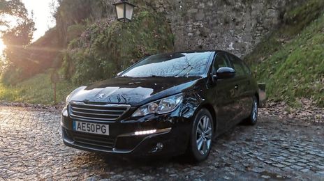 Peugeot 308 • 2017 • 120,000 km