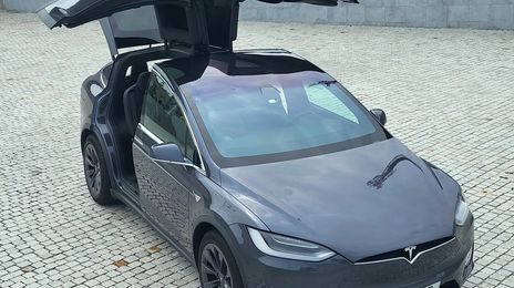 Tesla Model X • 2018 • 92,400 km