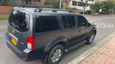 Nissan Pathfinder • 2006 • 153,500 km