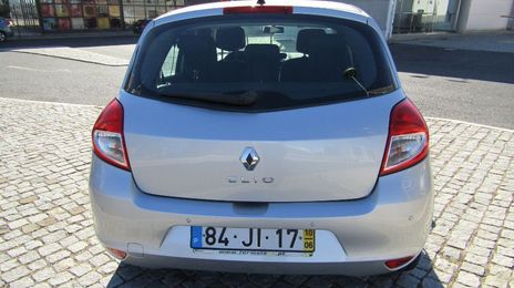 Renault Clio • 2010 • 140,000 km