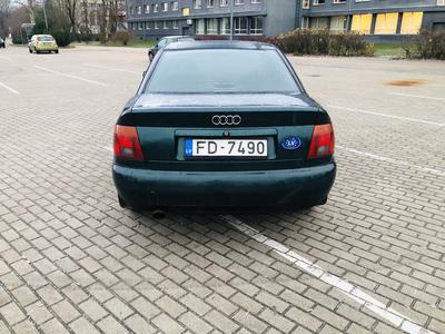 Audi A4 • 1995 • 312,899 km
