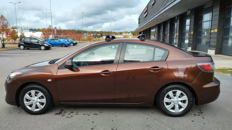 Mazda 3 • 2012 • 82,000 km