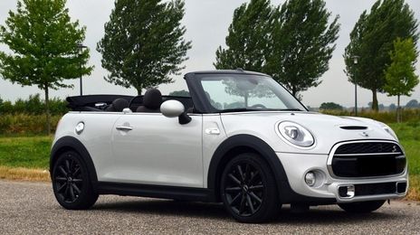 MINI Cooper S • 2016 • 93,900 km