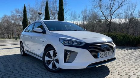 Hyundai Ioniq Hybrid • 2019 • 170,000 km