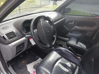 Renault Clio • 2009 • 103,000 km