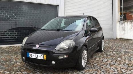 Fiat Grande Punto • 2010 • 179,000 km