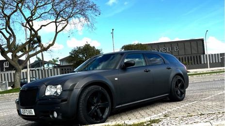 Chrysler 300 • 2008 • 250,000 km