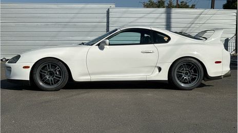 Toyota Supra • 1994 • 72,000 km