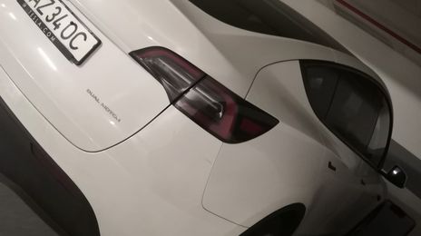 Tesla Model Y • 2023 • 15,000 km