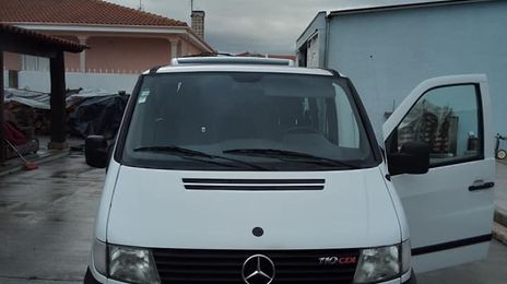 Mercedes-Benz 115 • 2009 • 159,000 km
