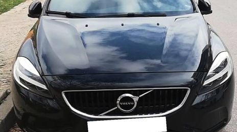 Volvo V40 • 2016 • 139,700 km